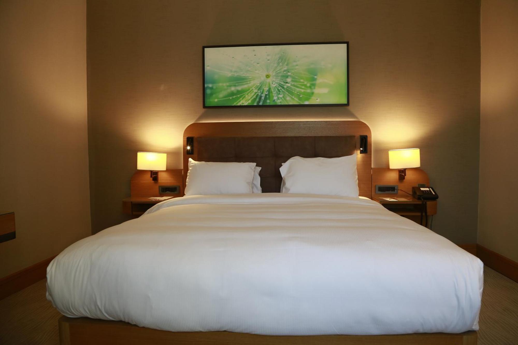 Doubletree By Hilton Hotel Istanbul - Tuzla Экстерьер фото