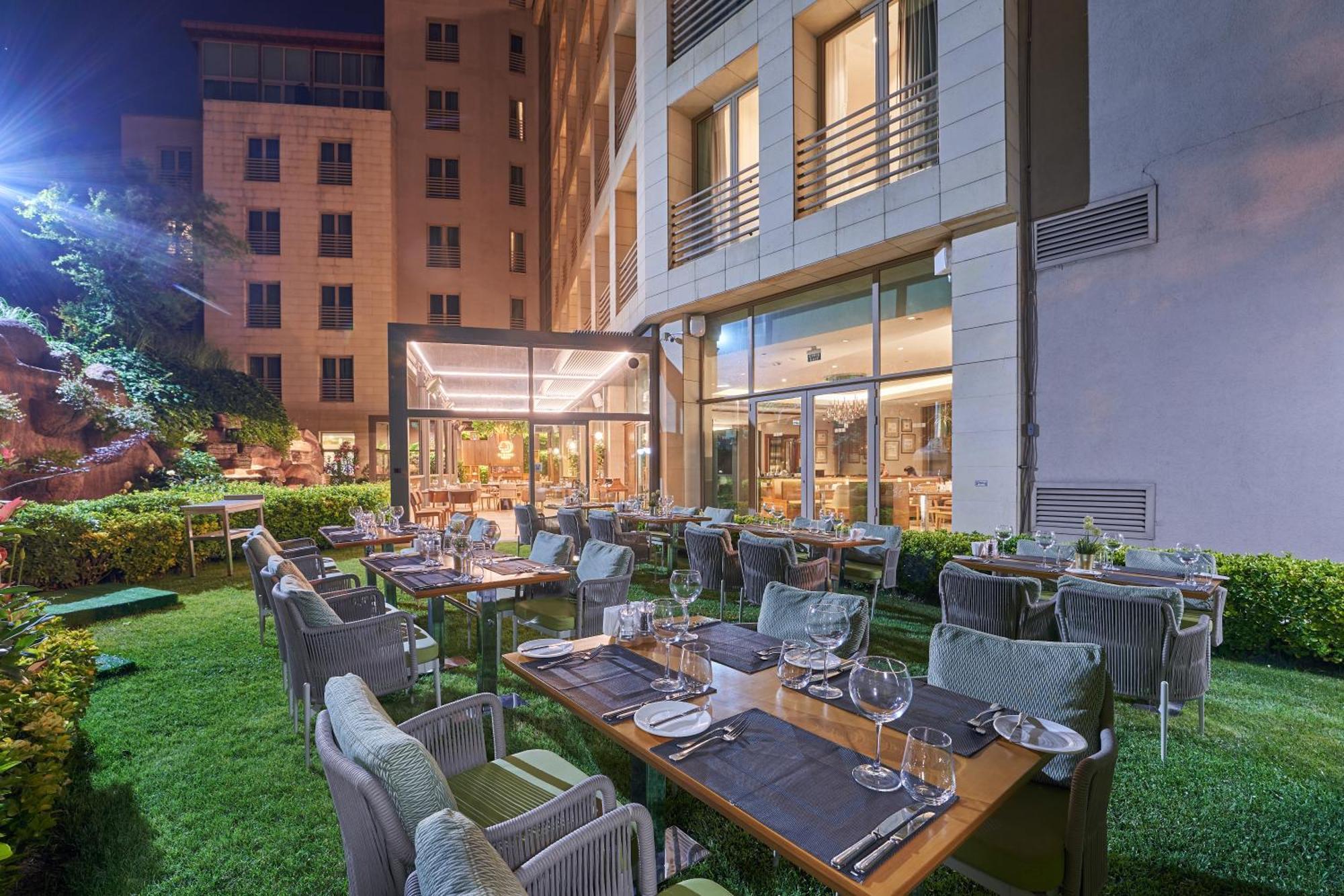 Doubletree By Hilton Hotel Istanbul - Tuzla Экстерьер фото
