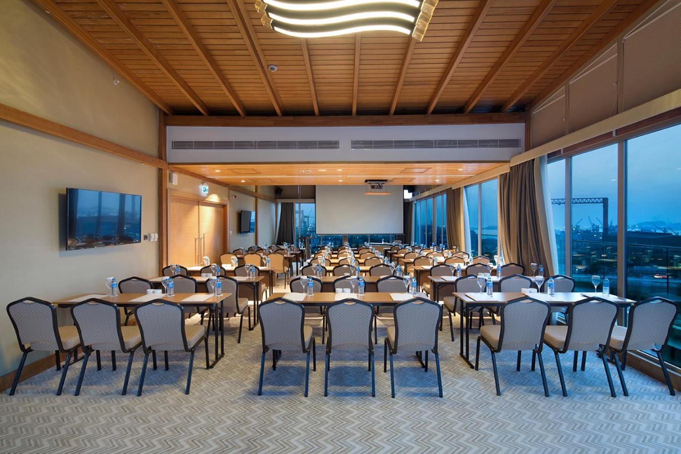 Doubletree By Hilton Hotel Istanbul - Tuzla Экстерьер фото
