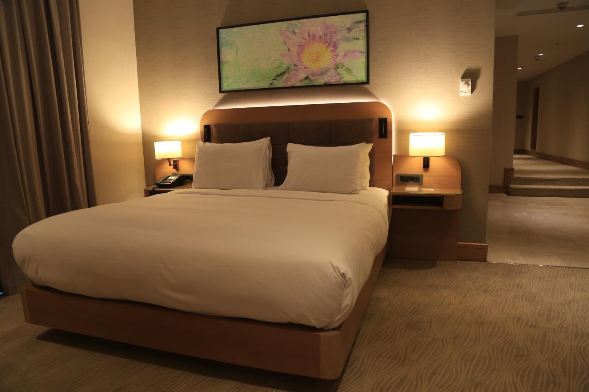 Doubletree By Hilton Hotel Istanbul - Tuzla Экстерьер фото