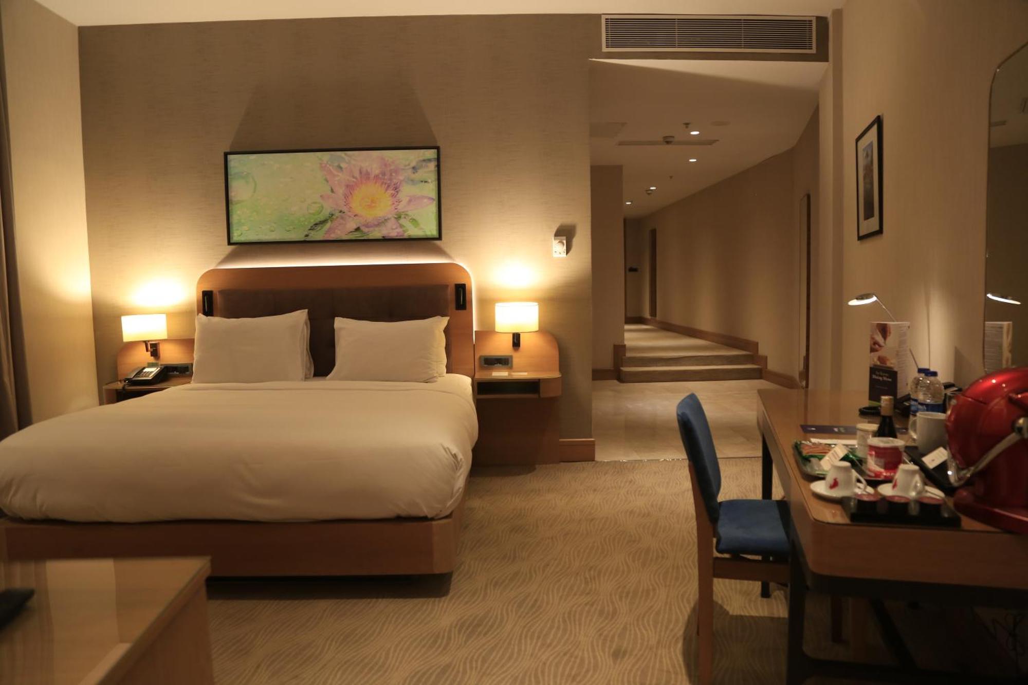 Doubletree By Hilton Hotel Istanbul - Tuzla Экстерьер фото