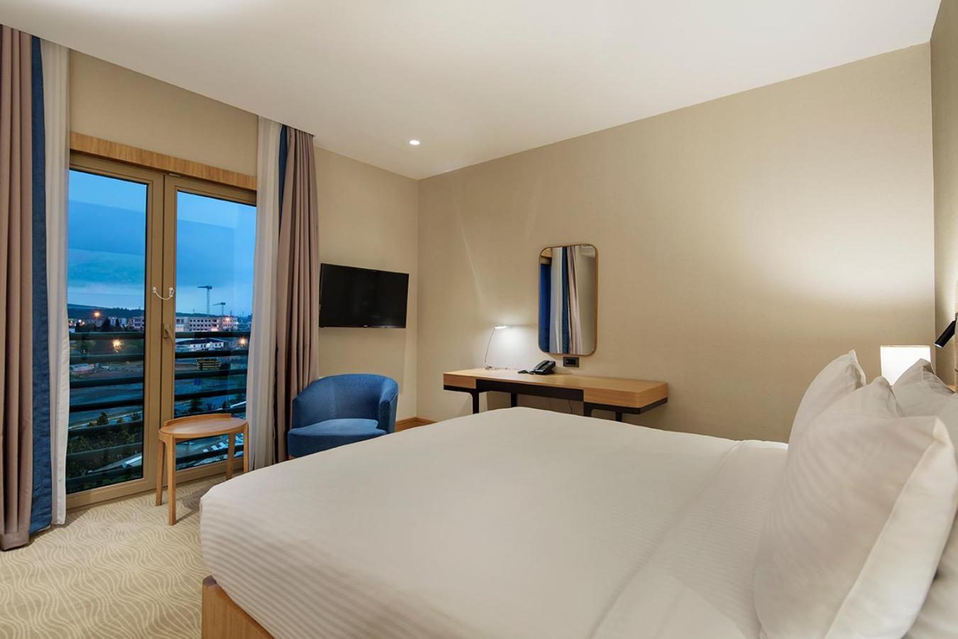 Doubletree By Hilton Hotel Istanbul - Tuzla Экстерьер фото